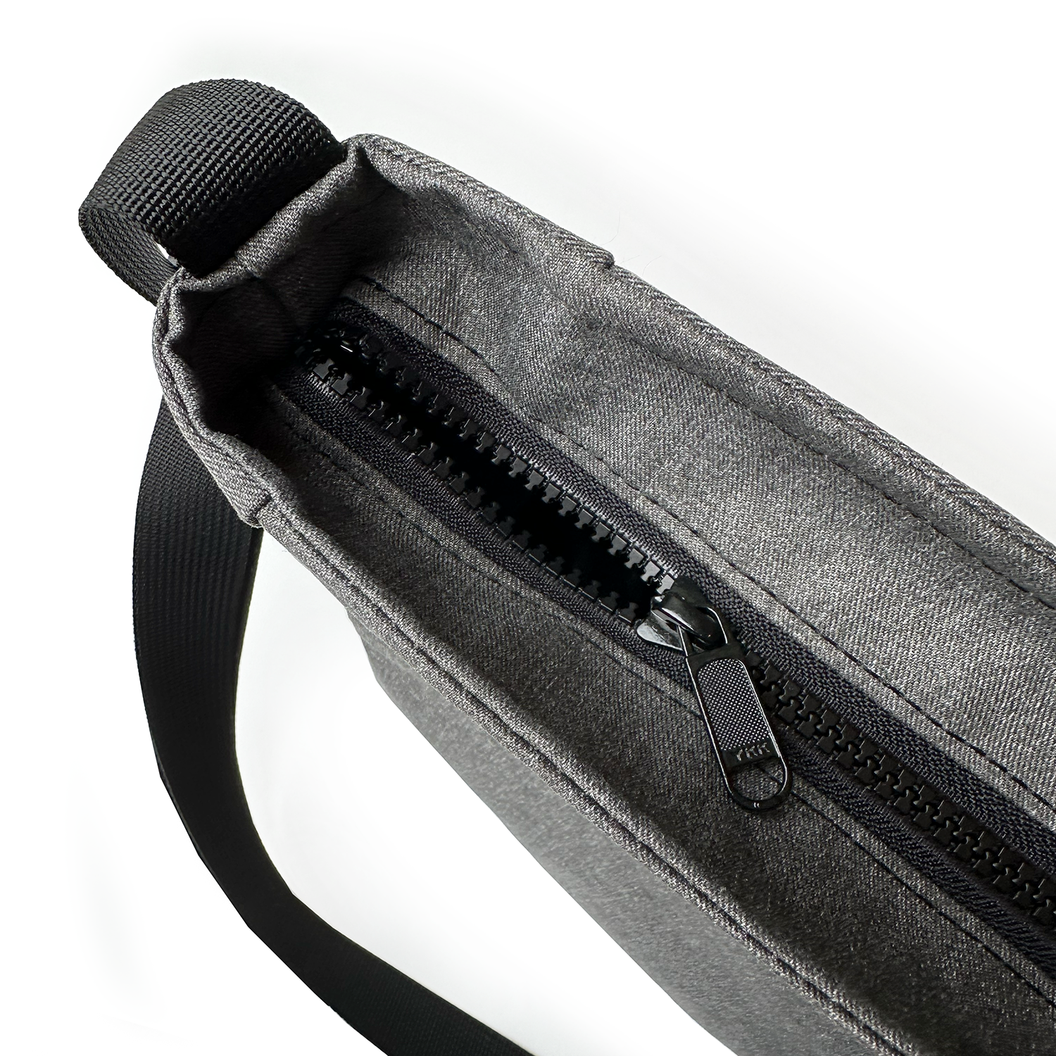 Traverse Crossbody Mini
