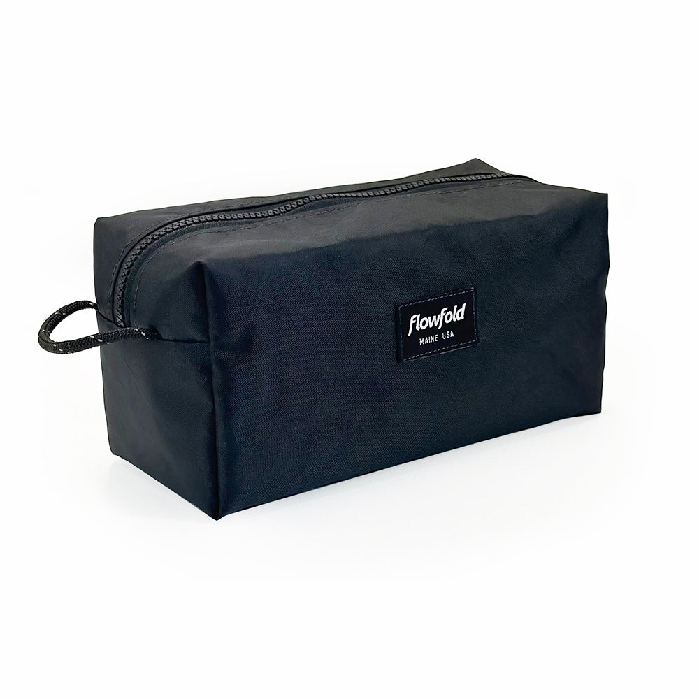 black travel toiletry bag Flowfold Aviator Dopp Kit & Toiletry Case Jet Black EcoPak / Bundle