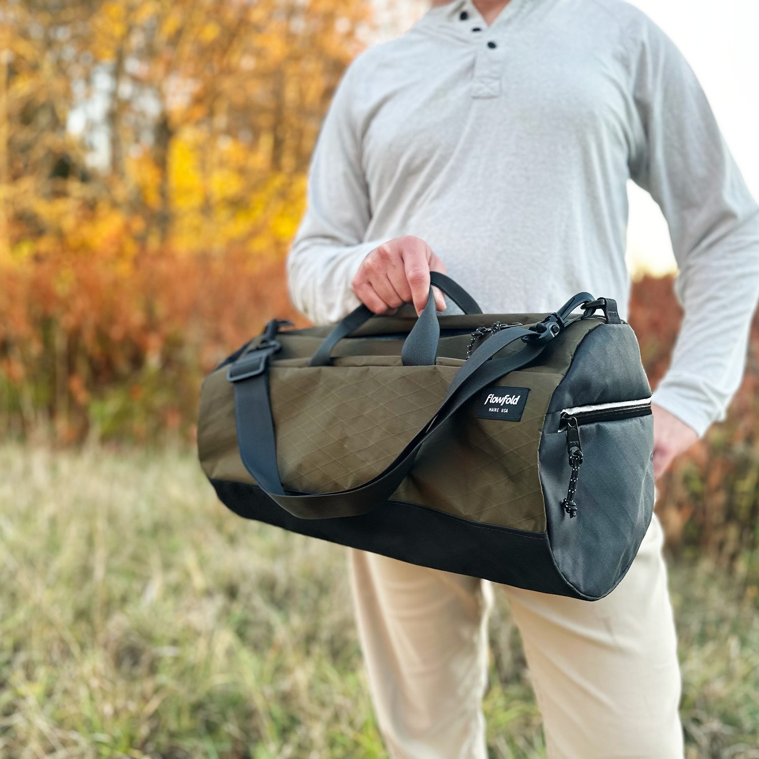Flowfold Conductor 20L Travel Duffle Bag Jet Black EcoPak Flowfold Conductor 20L Travel Duffle Bag Jet Black EcoPak
