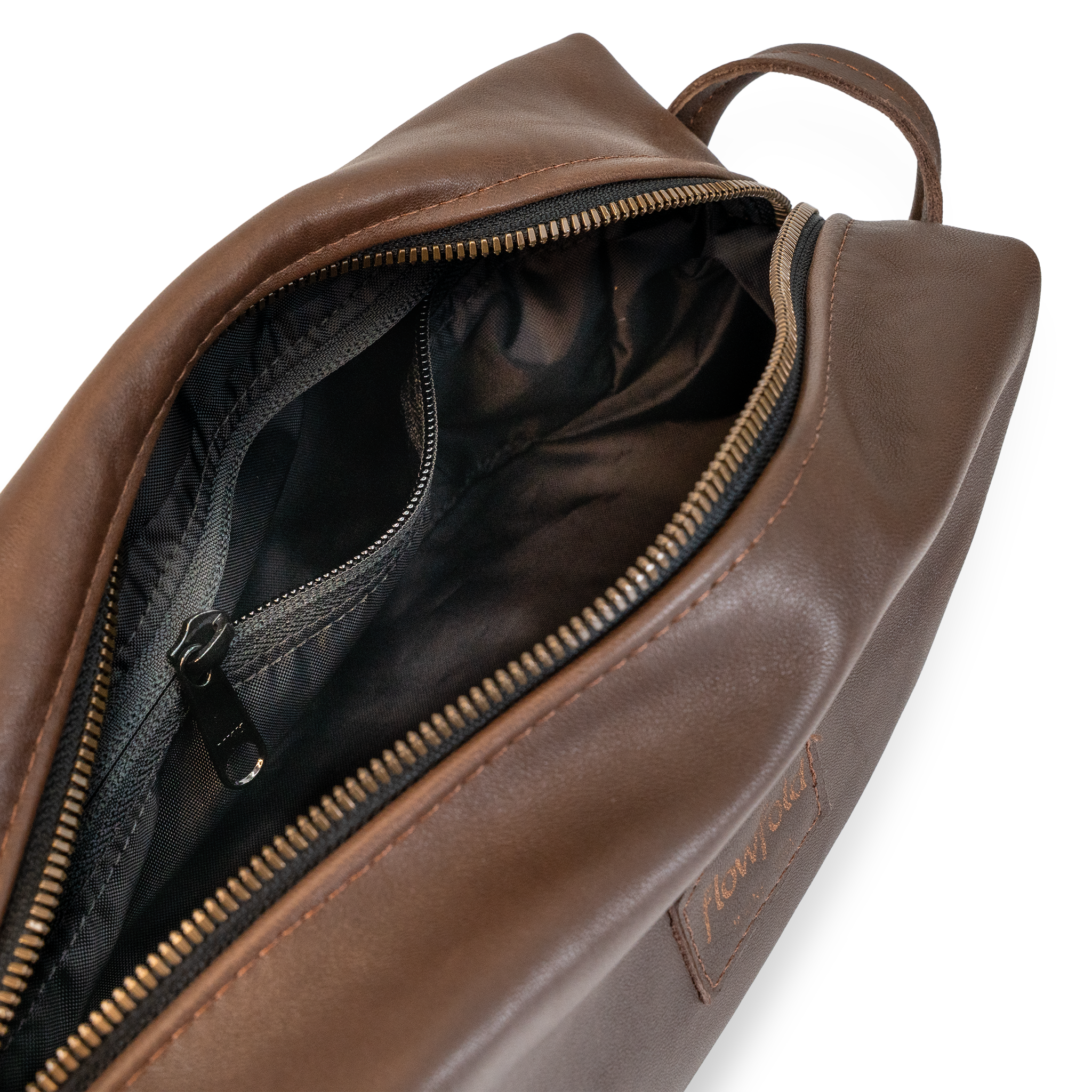 HeritageToiletryKit-Espresso-Interior.png