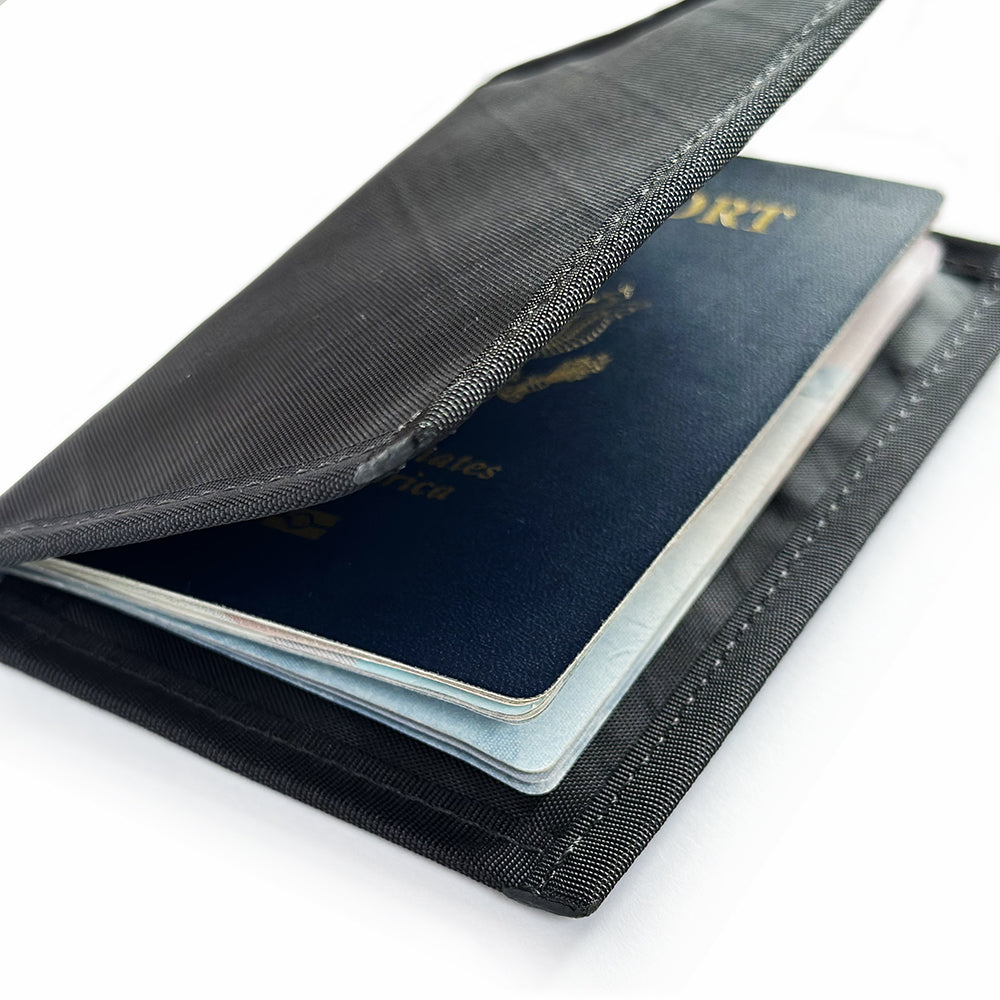 Flowfold RFID Blocking Navigator - Passport Holder Classics: Heather Grey